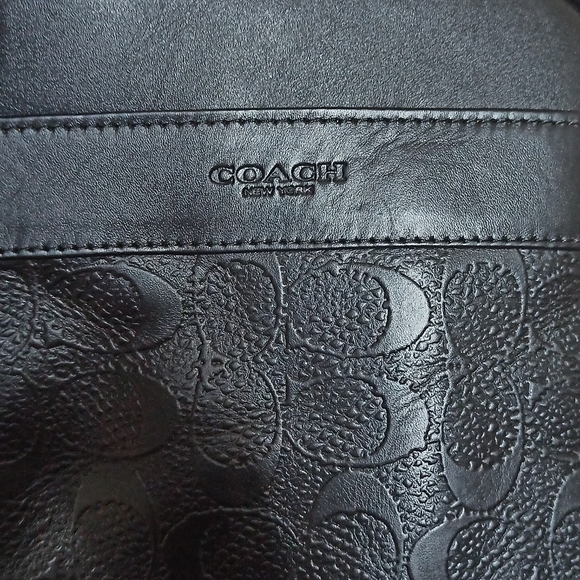 Coach sold - Picture 5 of 7